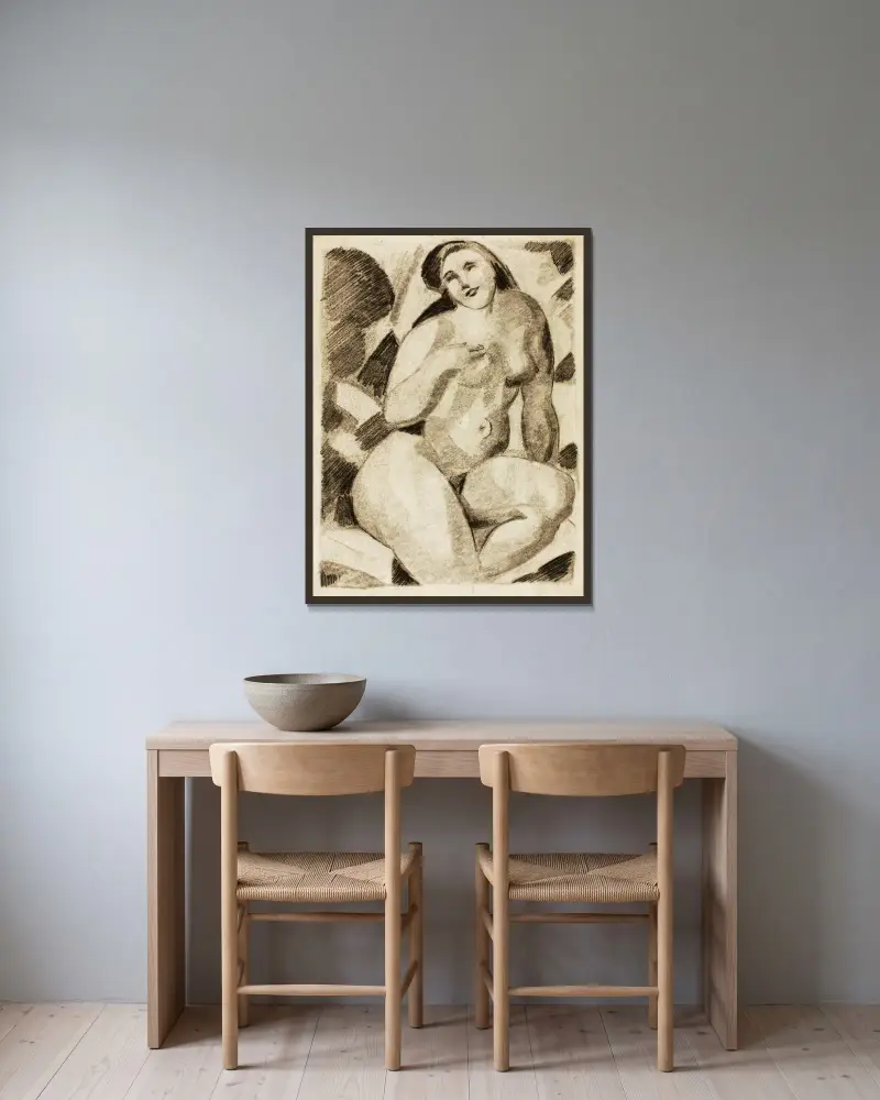 Sitzende weibliche Aktstudie von Carl Newman gerahmt an einer Wand