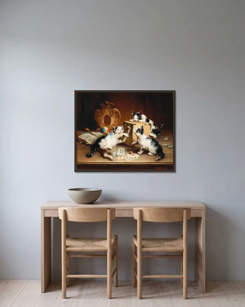 Lekfulla kattungar av Carl Reichert inramad på en vägg