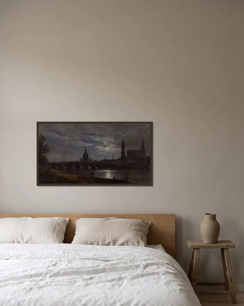 Utsikt över Dresden i månsken av Johan Christian Dahl inramad på en vägg