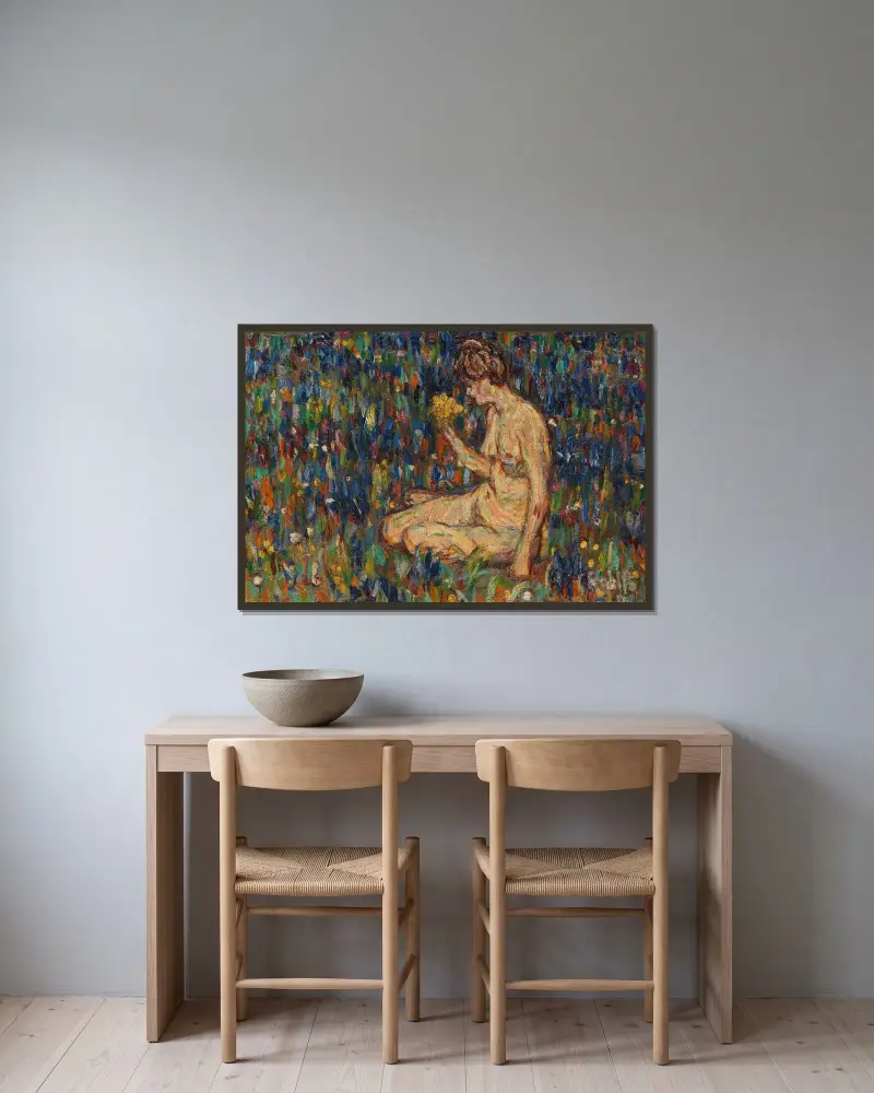 Kvinnoakt med gul blombukett (Flicka på ängen) av Christian Rohlfs inramad på en vägg