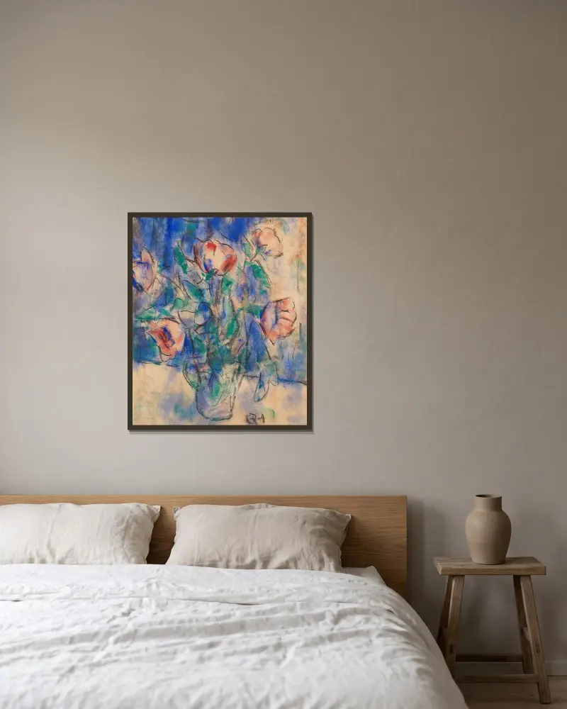 Röda blommor i en vas av Christian Rohlfs inramad på en vägg