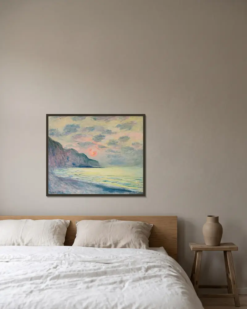 Soleil couchant, temps brumeux, Pourville av Claude Monet inramad på en vägg
