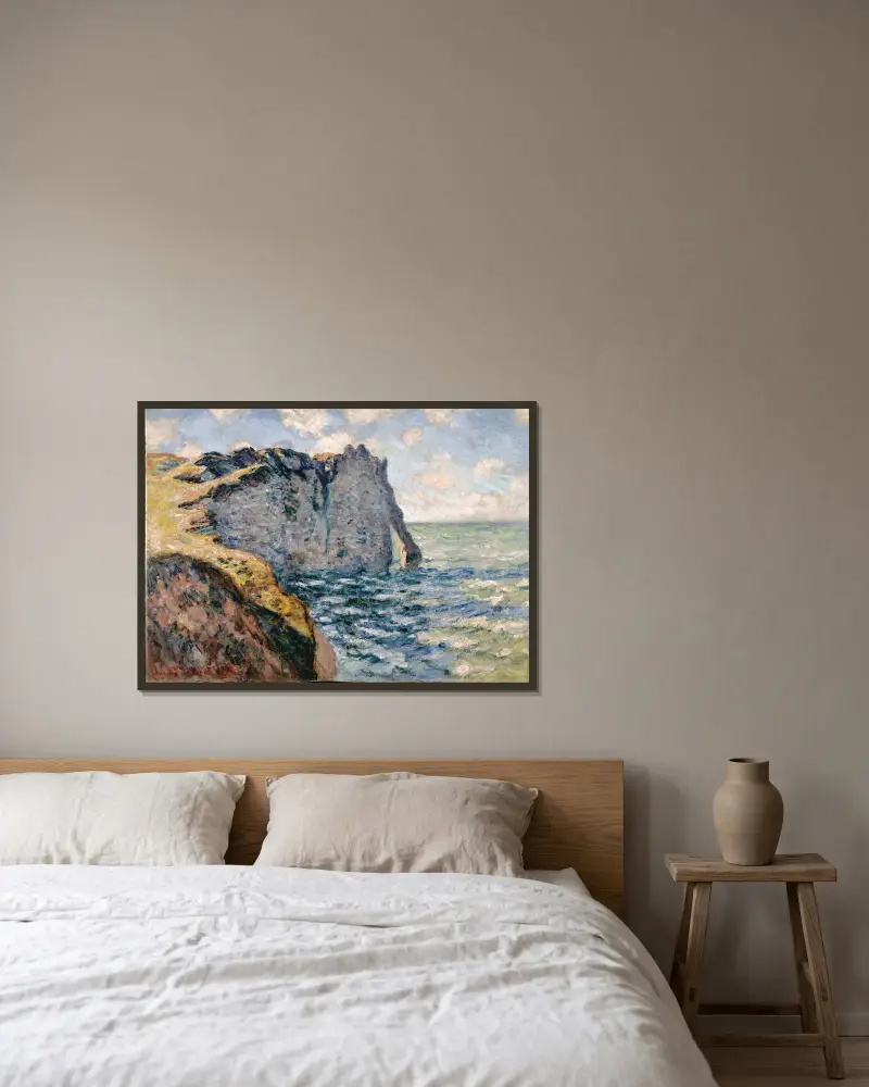 The Cliff of Aval, Etrétat av Claude Monet inramad på en vägg