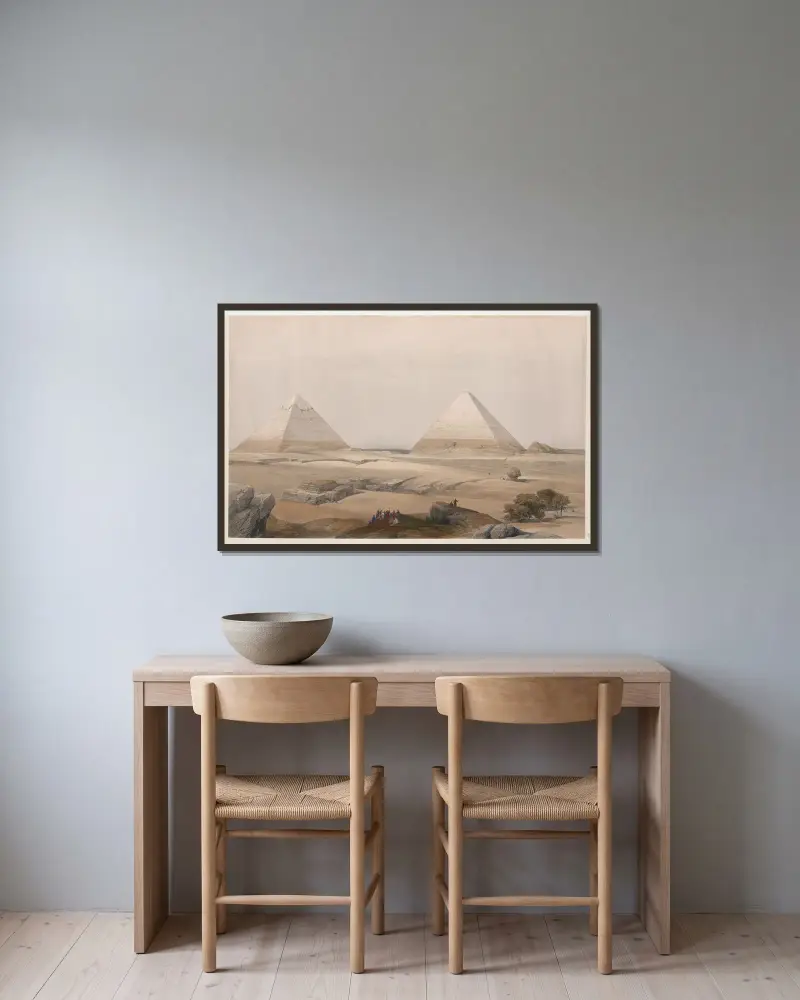 Pyramiderna i Giza av David Roberts inramad på en vägg