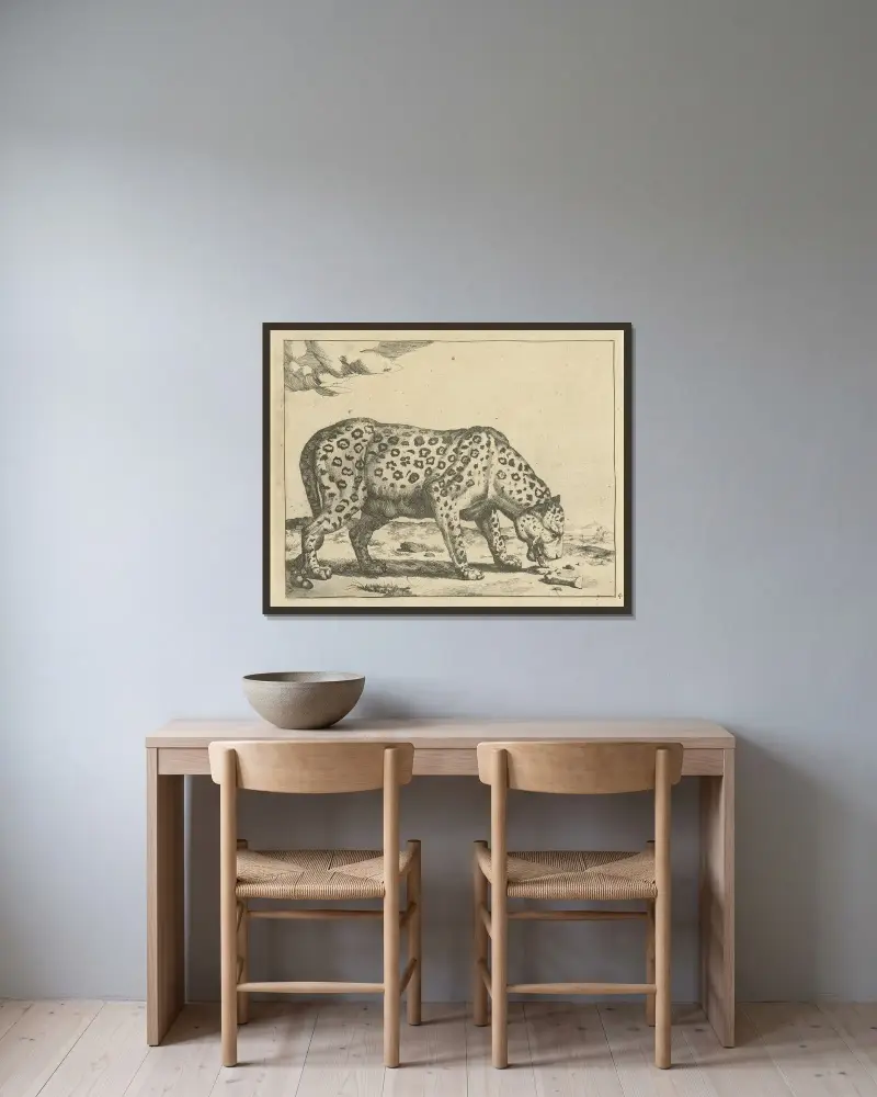 Liggande leopard (Leoparder) av Marcus de Bye inramad på en vägg