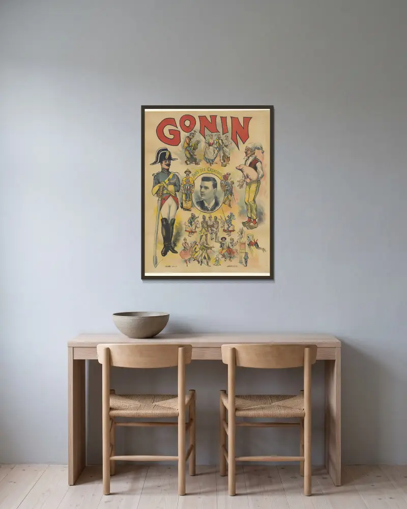 Gonin in seinen Kreationen von Cândido de Faria gerahmt an einer Wand