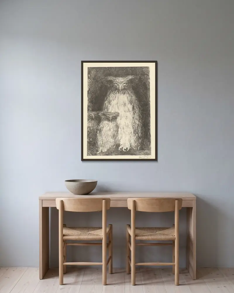 Studie dreier Eulen von Henry de Groux gerahmt an einer Wand