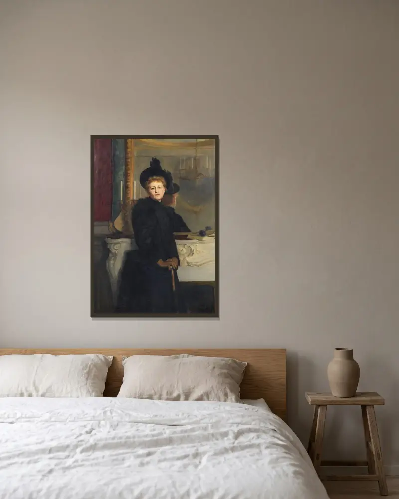 Self portrait av Ava de Lagercrantz inramad på en vägg