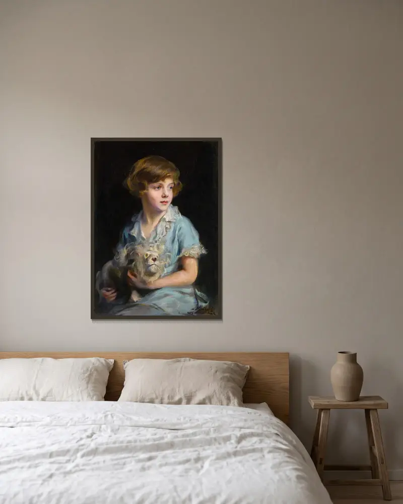 Porträt eines Kindes mit einem Steiff-Löwen von Philip Alexius de László gerahmt an einer Wand