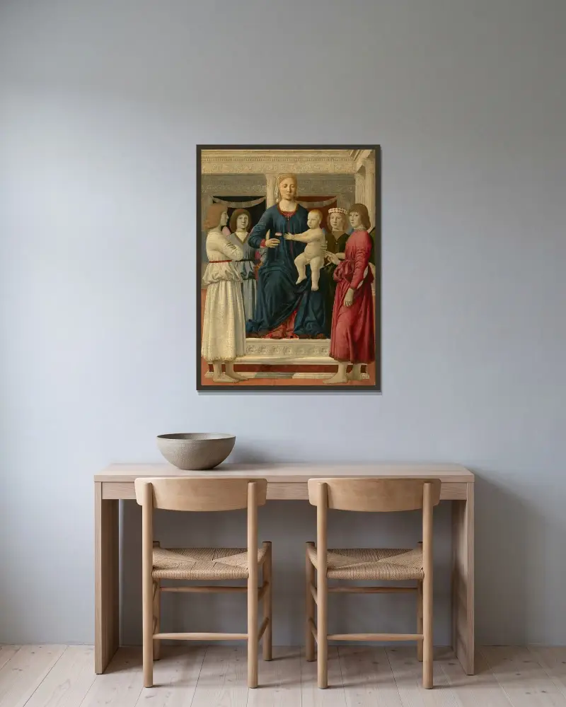 Virgin and child enthroned with four angels av Piero Della Francesca inramad på en vägg
