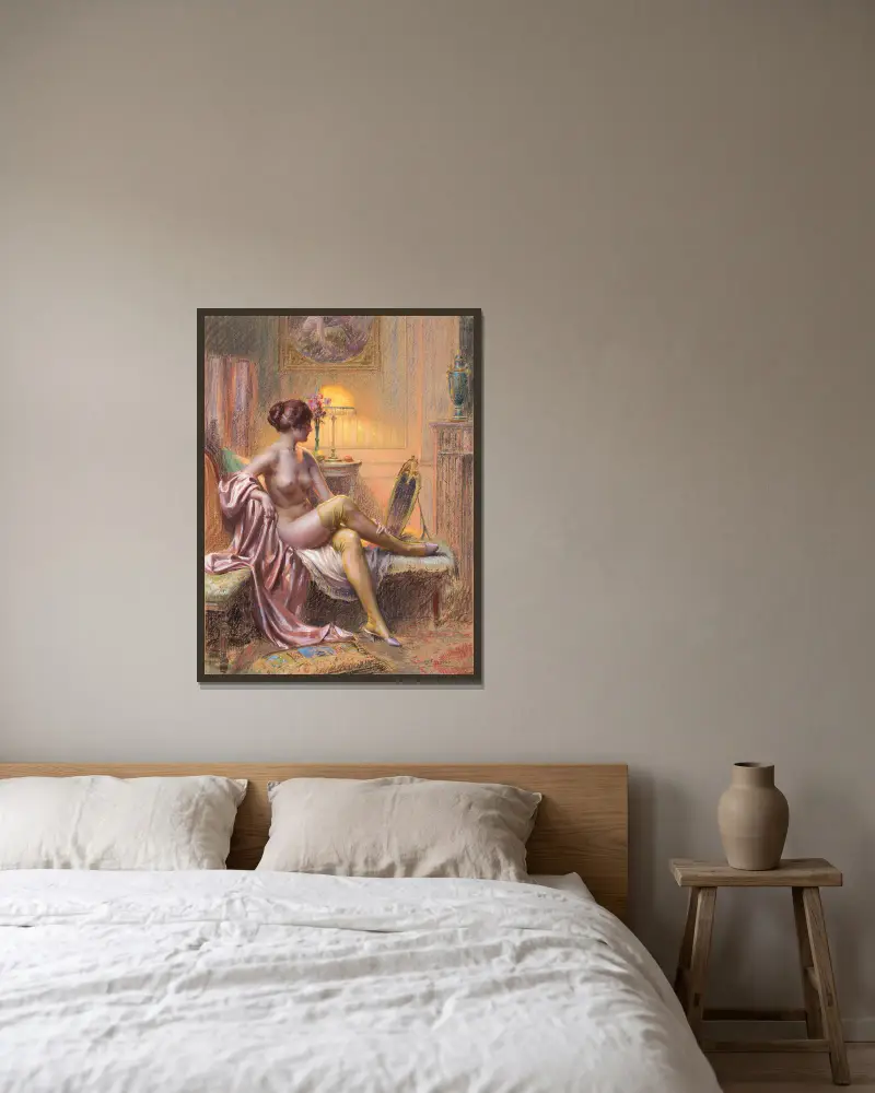 La Toilette par lampe av Delphin Enjolras inramad på en vägg
