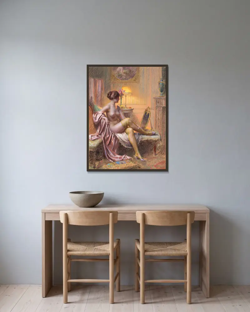La Toilette par lampe av Delphin Enjolras inramad på en vägg