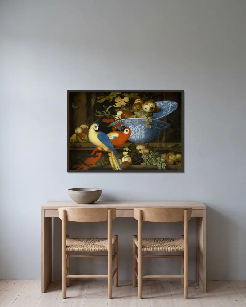 Fruchtstillleben mit zwei Papageien von Balthasar van der Ast gerahmt an einer Wand