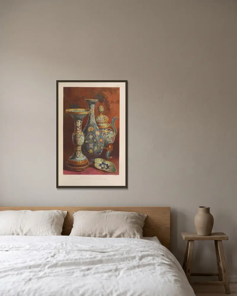 Gruppe chinesischer Emailarbeiten von Matthew Digby Wyatt gerahmt an einer Wand