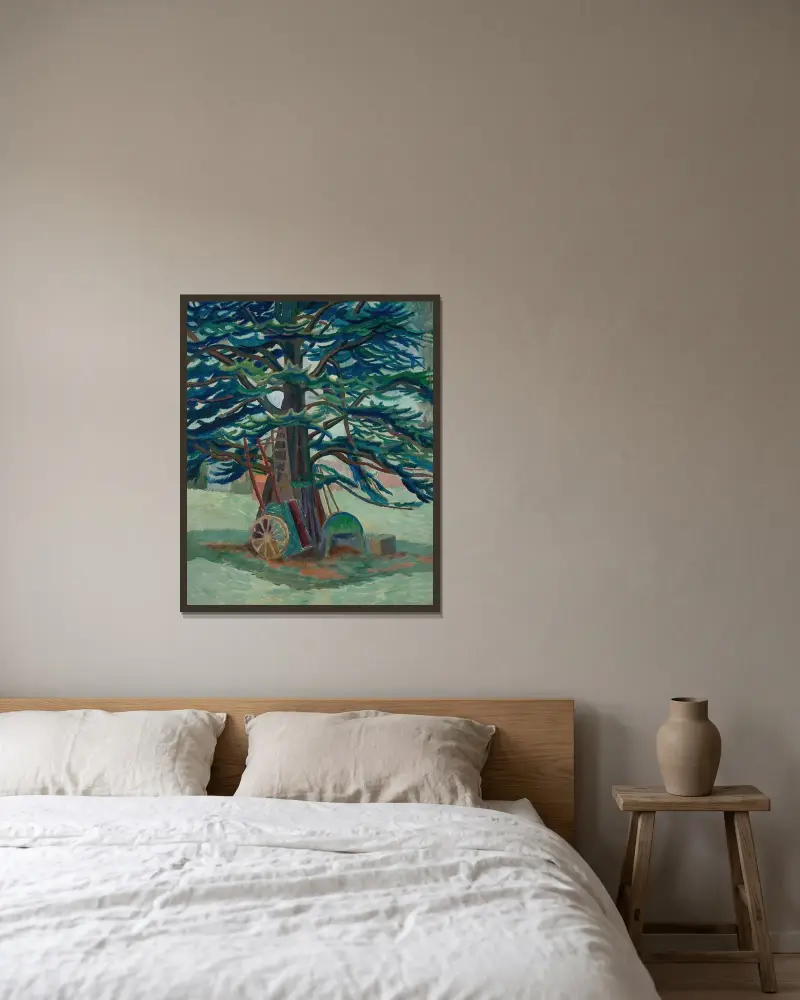 The Cedar Tree at Tidmarsh av Dora Carrington inramad på en vägg