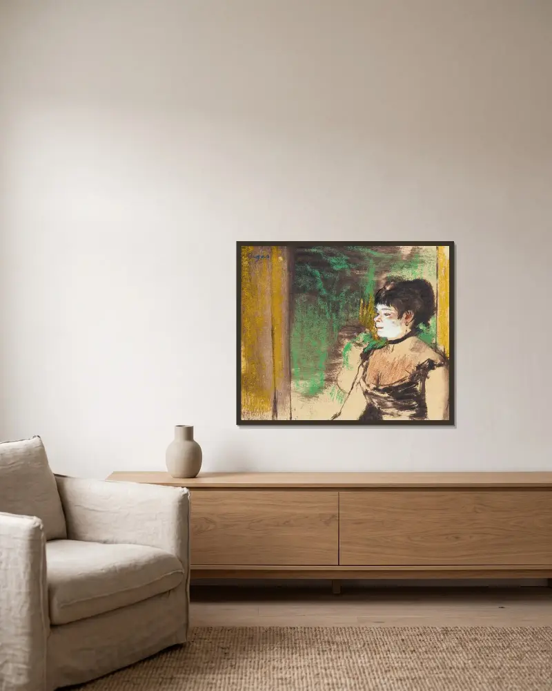 Café-Concert-Sängerin von Edgar Degas gerahmt an einer Wand
