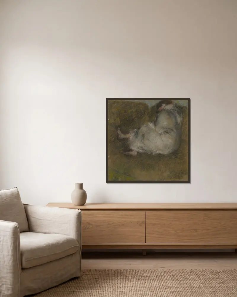 Femme assise sur un divan av Edgar Degas inramad på en vägg