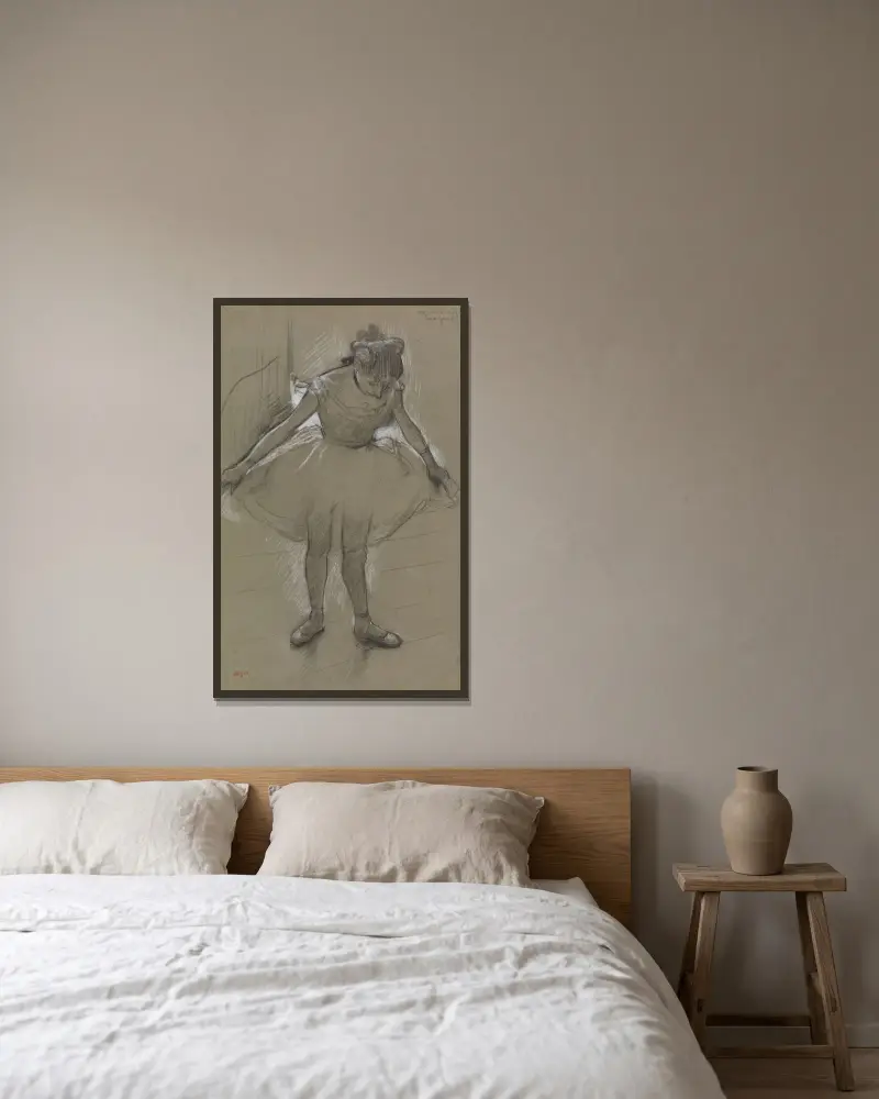 Junge Tänzerin im Gegenlicht av Edgar Degas inramad på en vägg