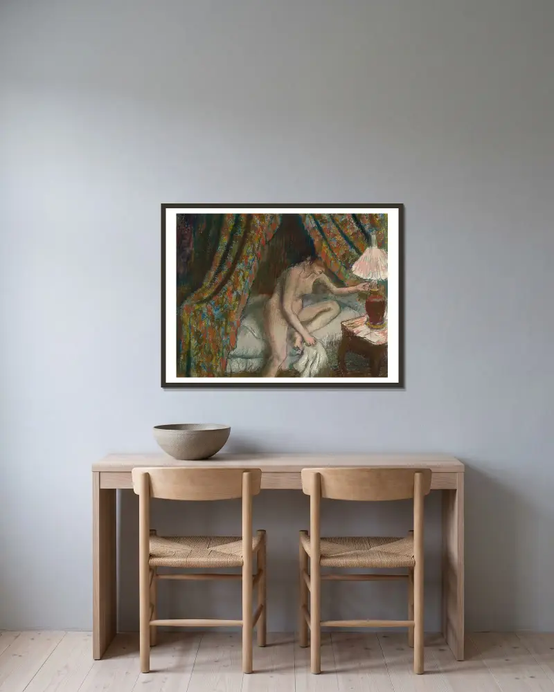Odcházení, Edgar Degas v rámu na stěně