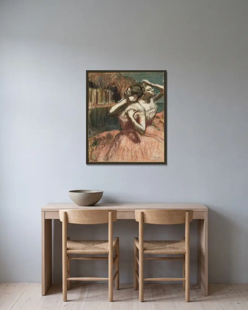 Zwei Tänzerinnen, Nr. 1 von Edgar Degas gerahmt an einer Wand