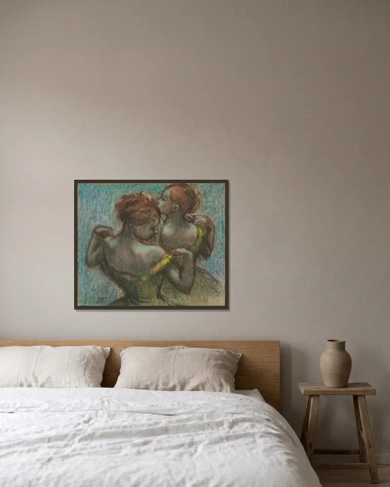 Dvě tanečnice, poloviční postavy, Edgar Degas v rámu na stěně