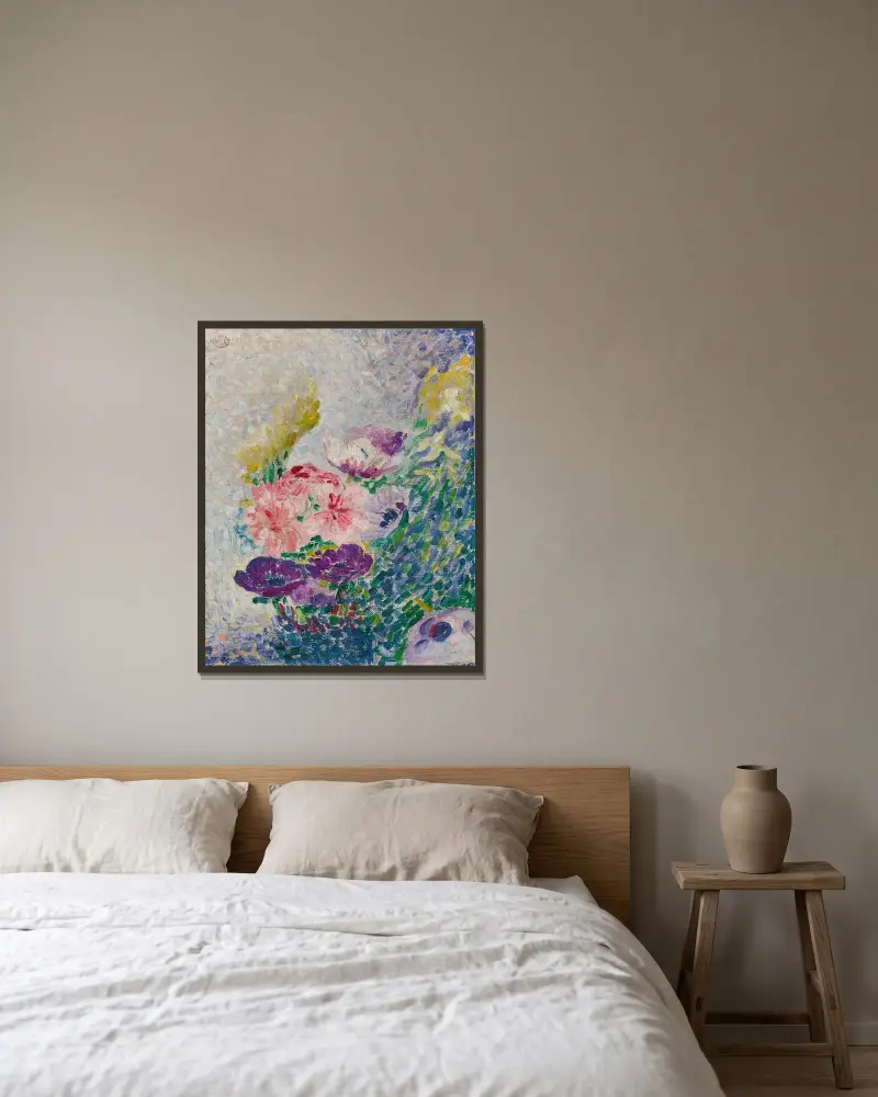 Bukett med vallmo och krysantemum av Henri-Edmond Cross inramad på en vägg
