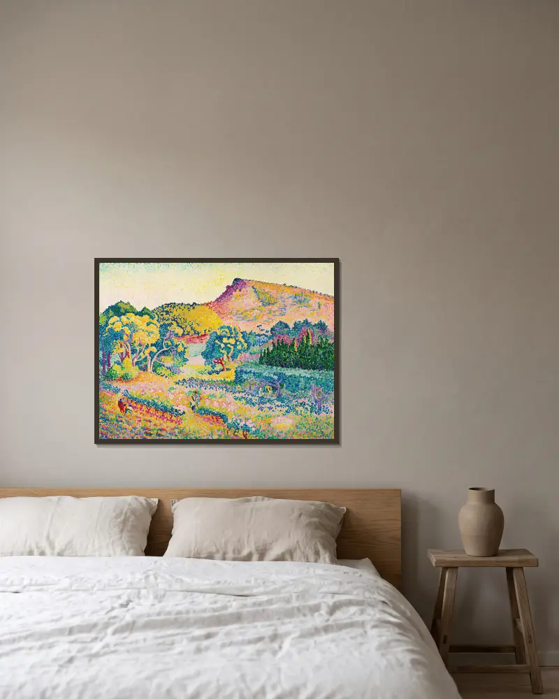 Paysage Avec Le Cap Nègre av Henri-Edmond Cross inramad på en vägg