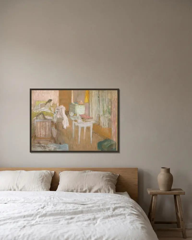 La chambre rose av Édouard Vuillard inramad på en vägg