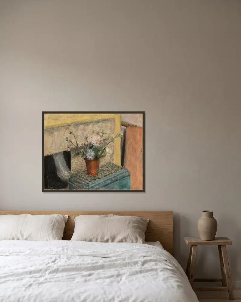 Der Blumenstrauß auf dem Mirus-Ofen von Édouard Vuillard gerahmt an einer Wand