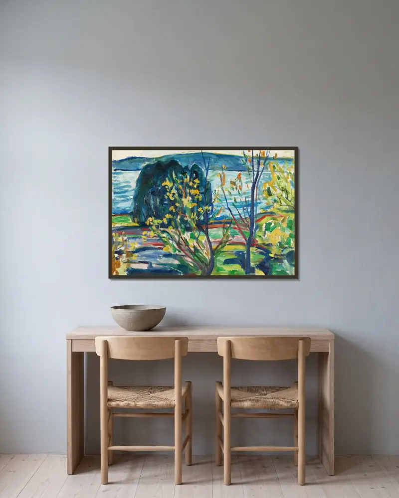 Fjordlandschaft von Edvard Munch gerahmt an einer Wand