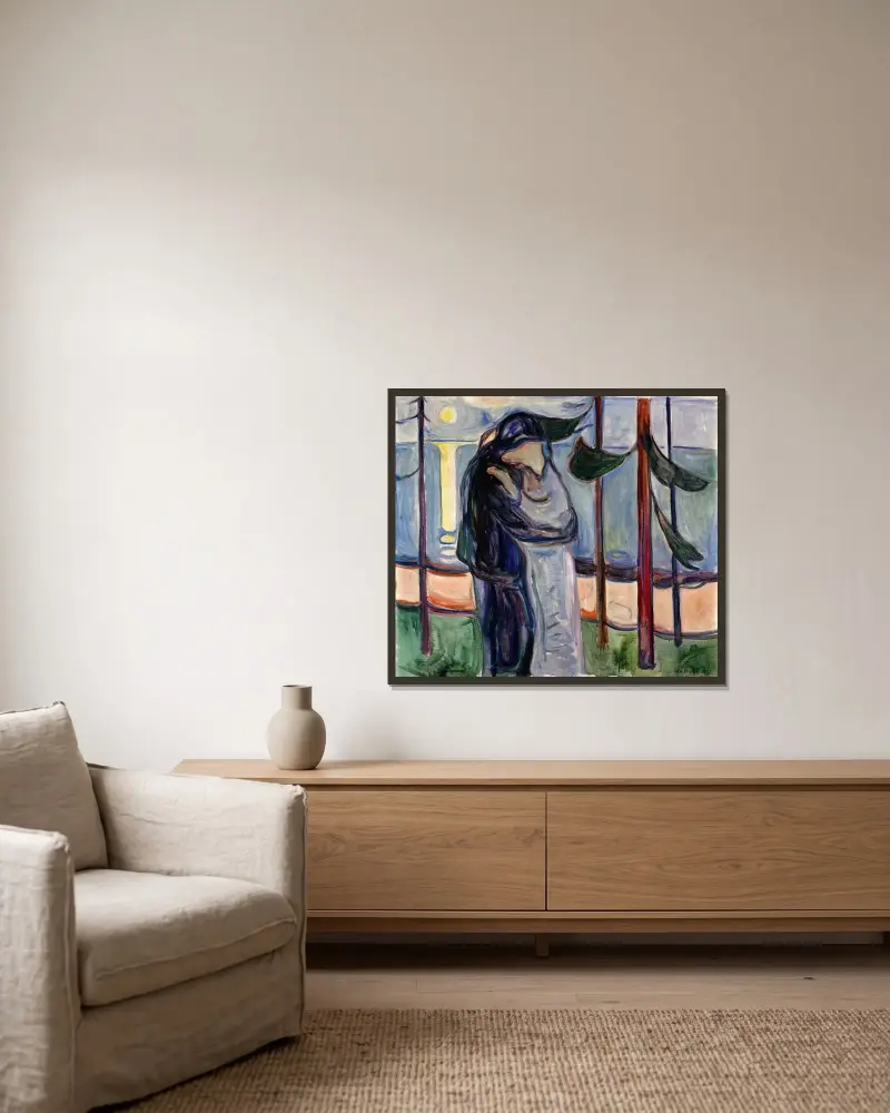Kuss am Strand von Edvard Munch gerahmt an einer Wand