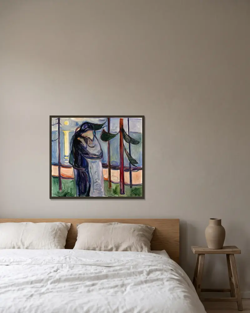 Kuss am Strand von Edvard Munch gerahmt an einer Wand