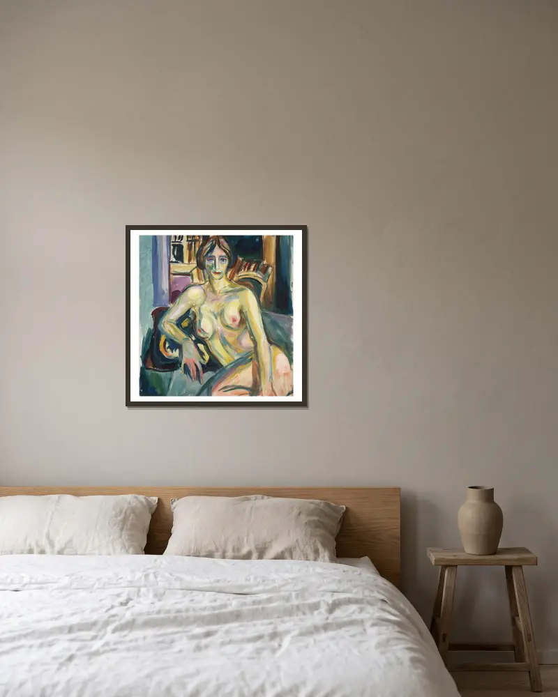 Akt sedící na pohovce, Edvard Munch v rámu na stěně