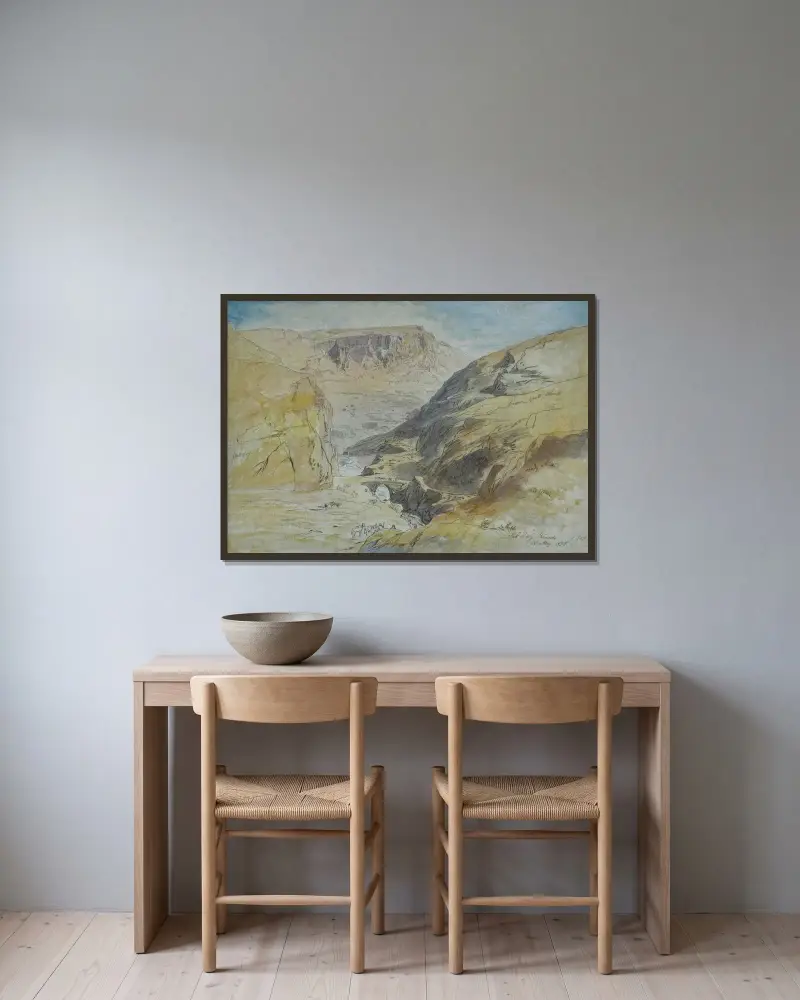 Klyftan vid Suk Wady Barada, Libanon av Edward Lear inramad på en vägg