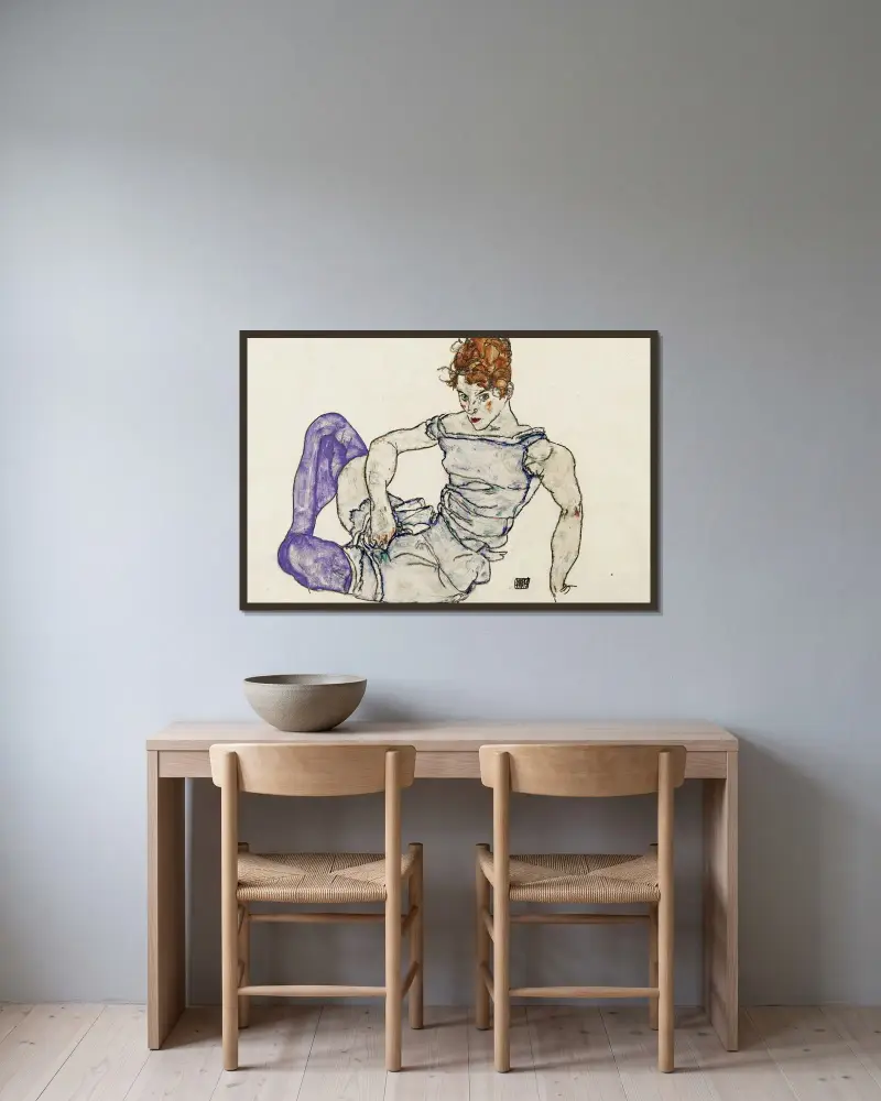 Sitzende Frau Mit Violetten Strümpfen (Seated Woman In Violet Stockings) av Egon Schiele inramad på en vägg