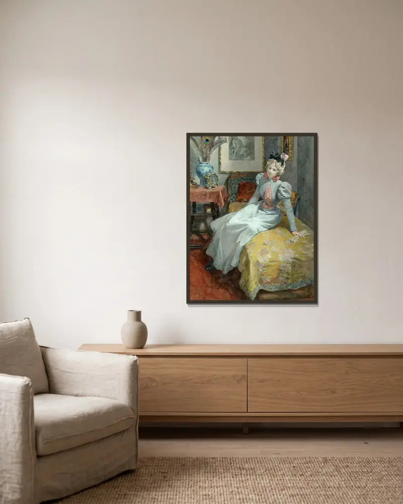 Elegant dam på en soffa av Emil Doepler inramad på en vägg