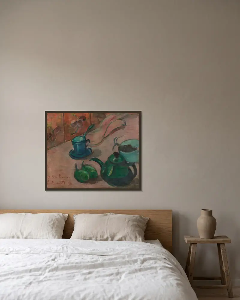 Stilleben med tekanna, kopp och frukt av Emile Bernard inramad på en vägg