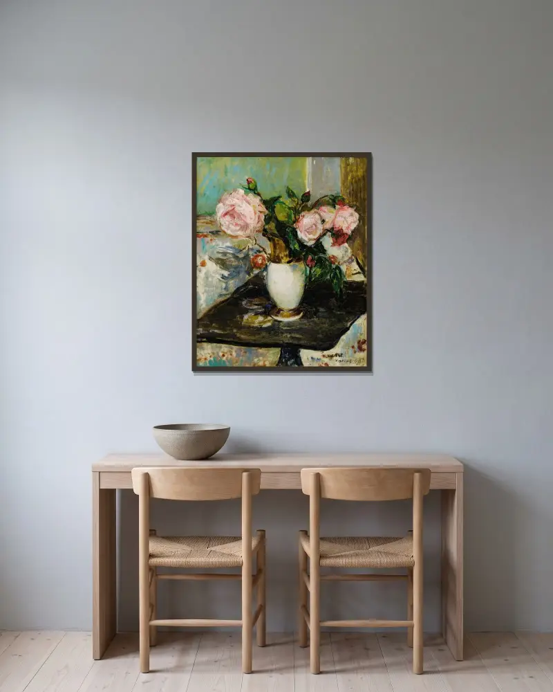 Blommor i vas av Jacques-Émile Blanche inramad på en vägg