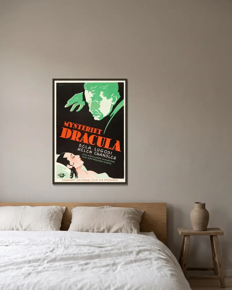 Dracula av Eric Rohman inramad på en vägg