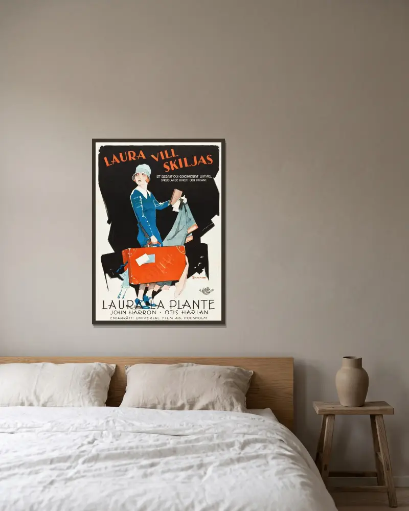 Silk Stockings av Eric Rohman inramad på en vägg