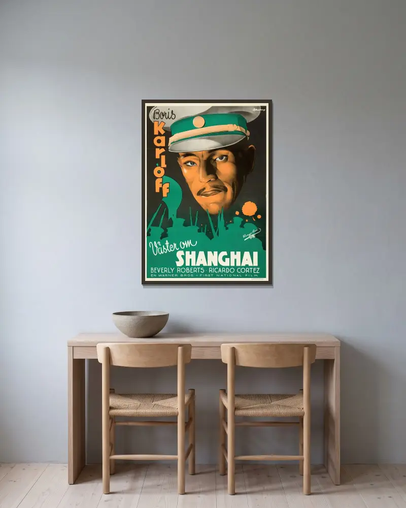West of Shanghai av Eric Rohman inramad på en vägg