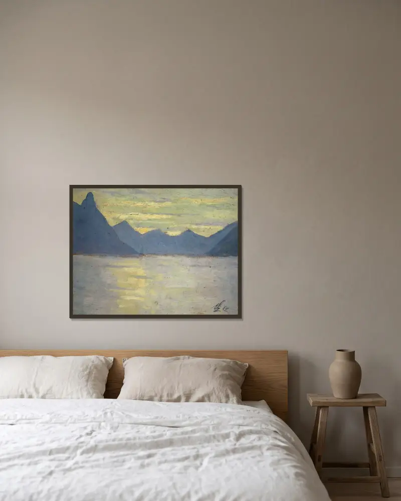 Blick über den Luganersee auf die Berge von Porlezza von Ernst Schiess gerahmt an einer Wand