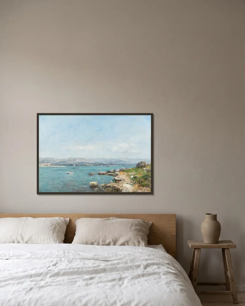 Antibes, viken av Eugène Boudin inramad på en vägg