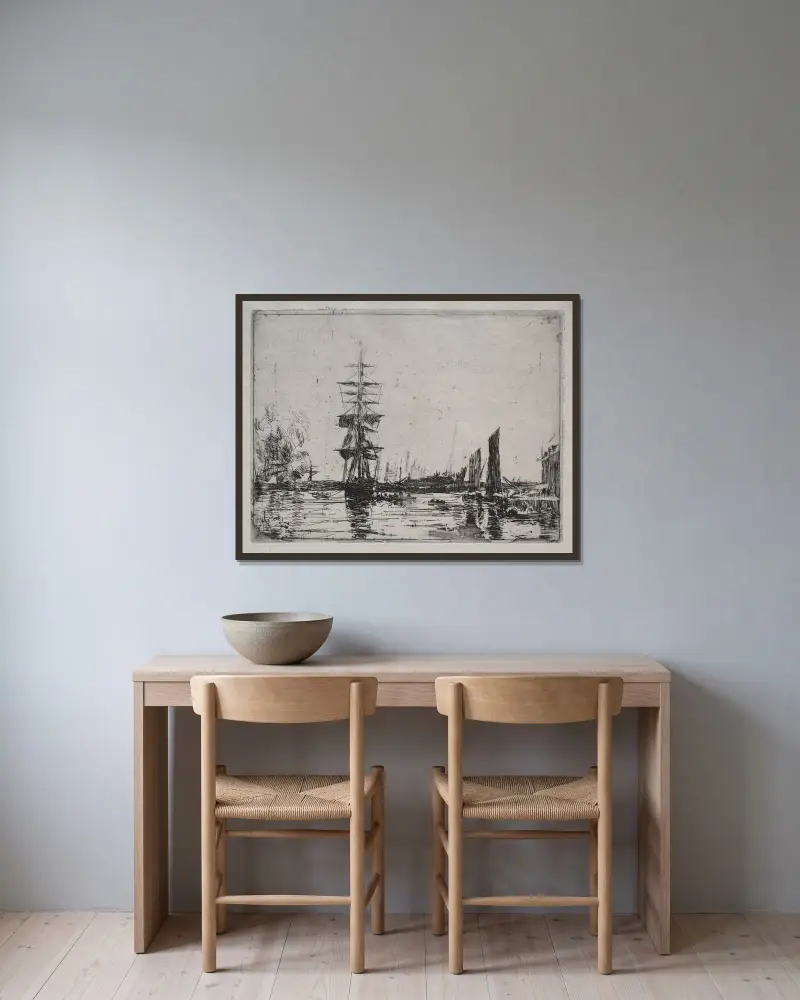 Båtar till ankars av Eugène Boudin inramad på en vägg