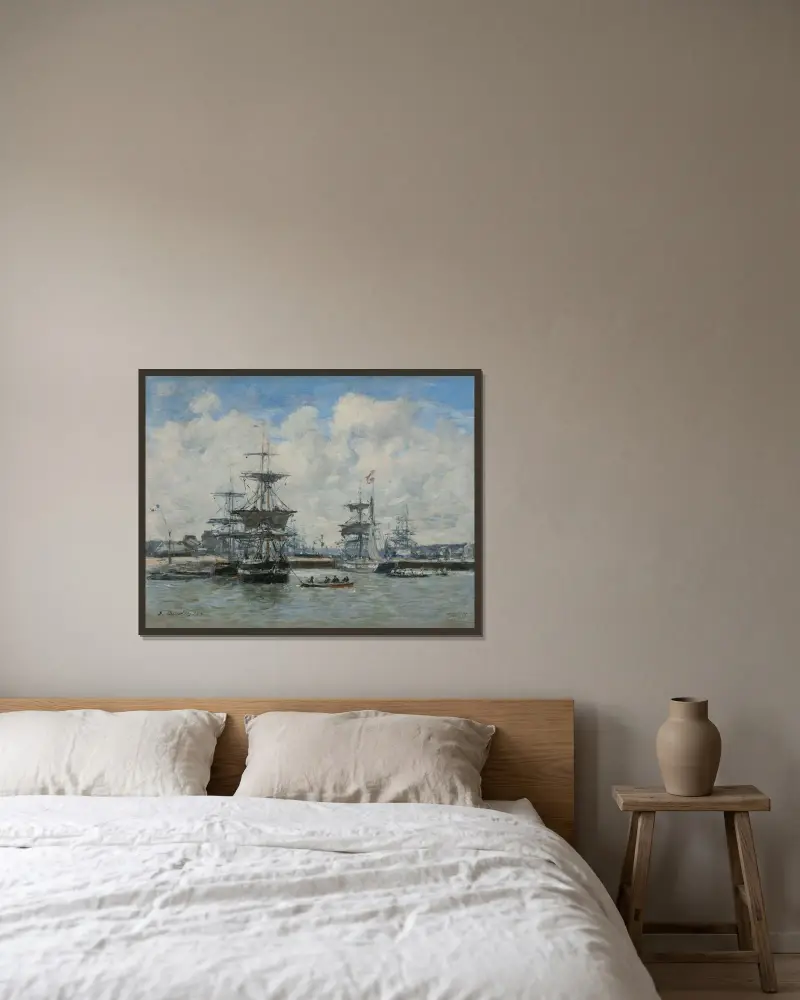 Hamnen i Trouville av Eugène Boudin inramad på en vägg