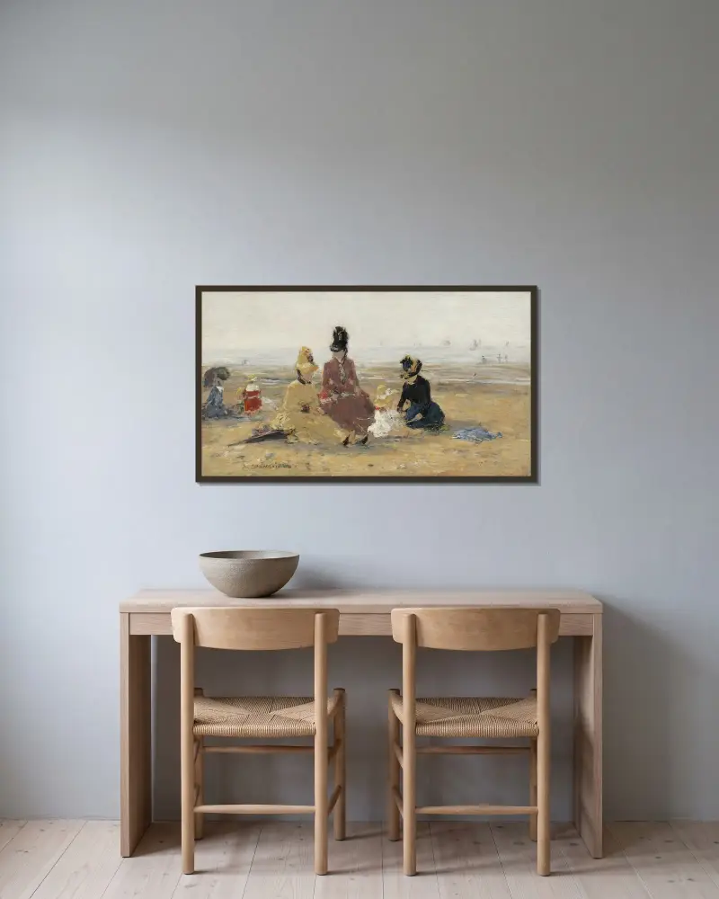 På stranden, Trouville av Eugène Boudin inramad på en vägg