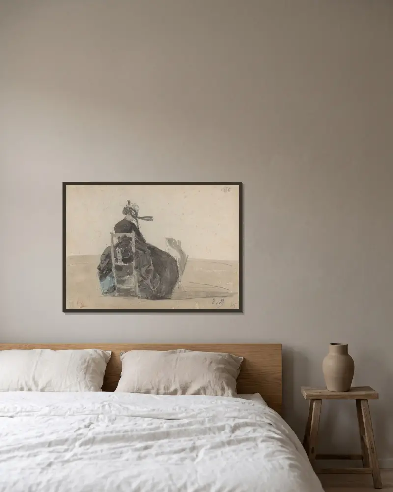 Sittande dam i svart, Trouville av Eugène Boudin inramad på en vägg