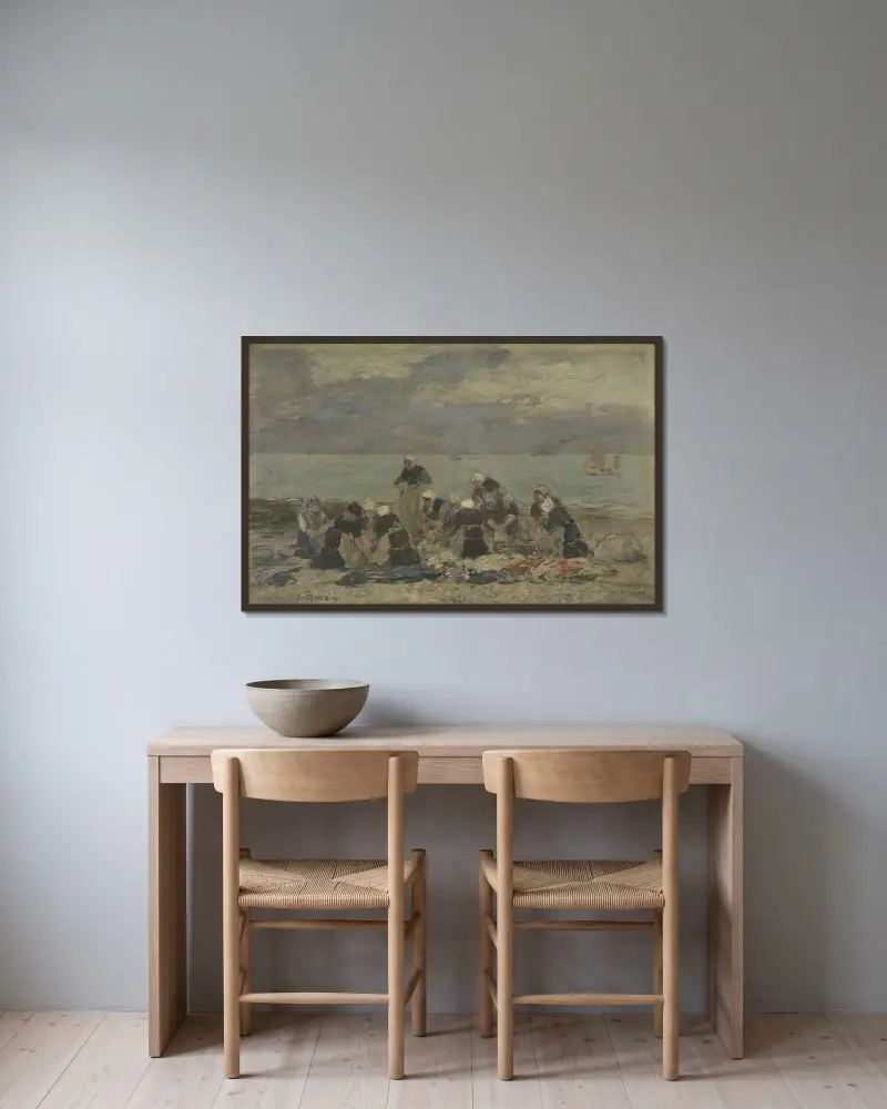 Kvinnor tvättar kläder vid Étretat av Eugène Boudin inramad på en vägg