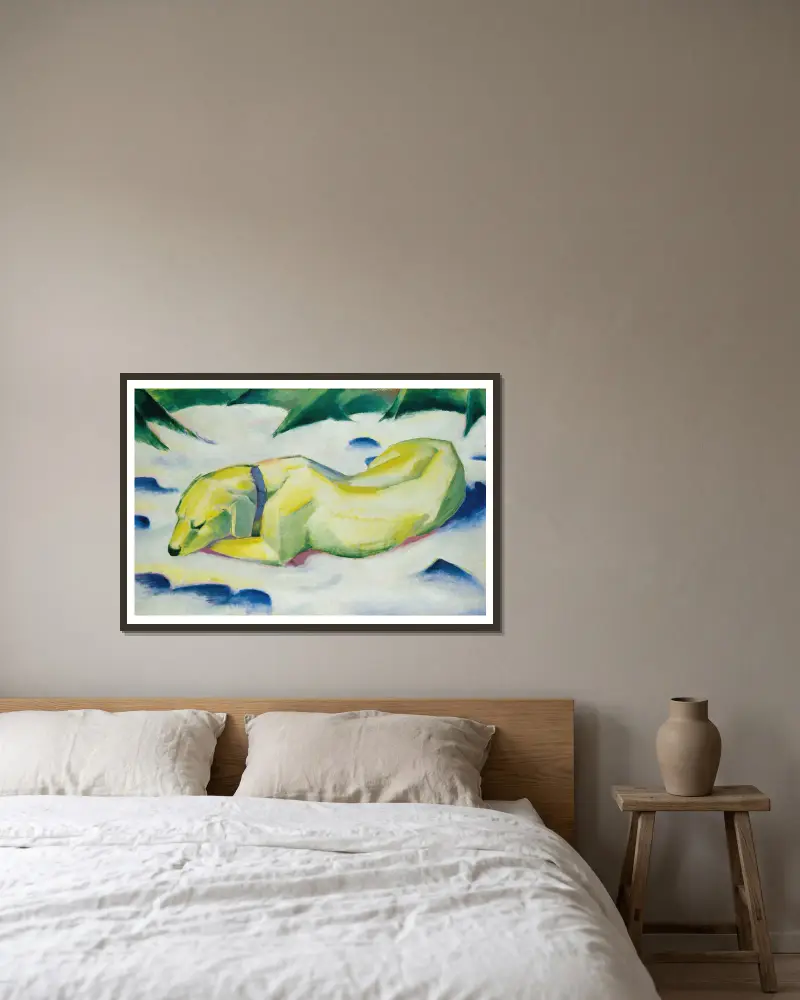 Pies leżący na śniegu, Franz Marc w ramie na ścianie