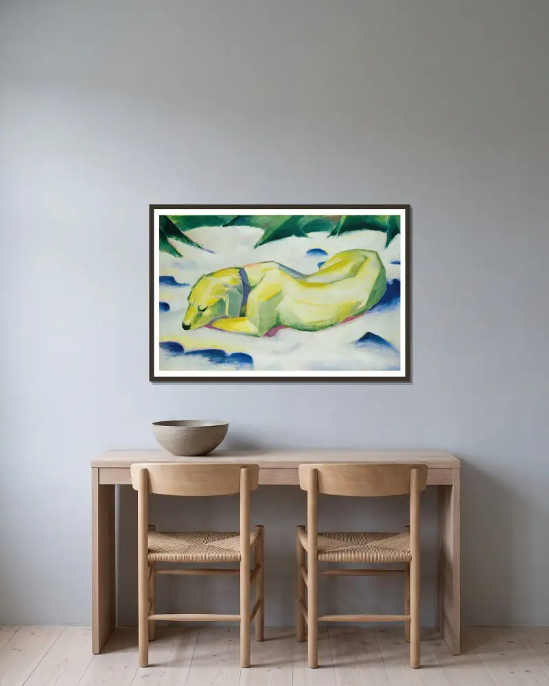 Pies leżący na śniegu, Franz Marc w ramie na ścianie